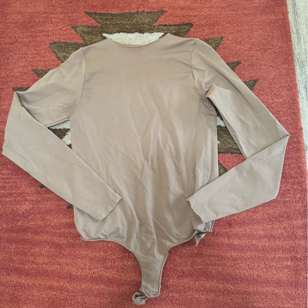 Skims women’s bodysuit